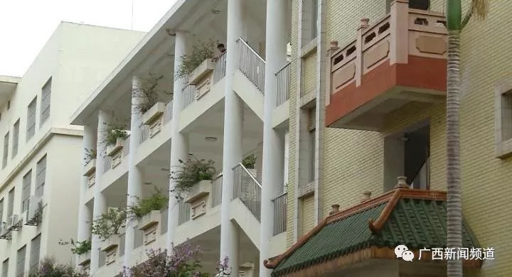 初中生持刀追砍同龄生 学校无法开除警方不予立案