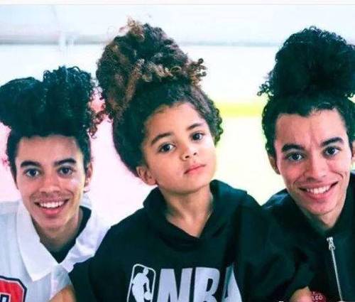 发量惊人!6岁男孩天生爆炸头走红 网友:请分点给我