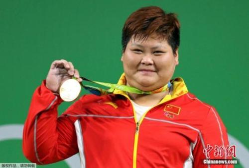 资料图:孟苏平在里约奥运会上夺冠。 点击进入下一页