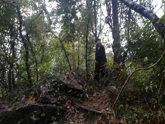 失联浙大毕业女生去世 尸体在莲花峰山顶悬崖落坡处被发现
