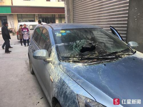 9辆汽车凌晨被点燃 邻居起床灭火:附近就是变电站