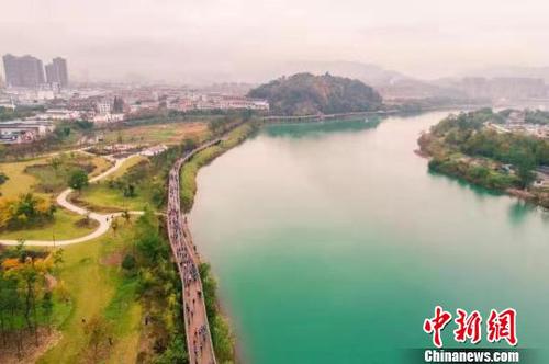 图为：穿越神仙居，纵情山水间 浙江省仙居县委宣传部供图 摄