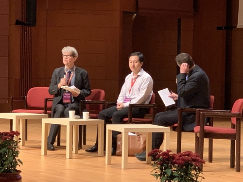 贺建奎参加会议谈基因编辑婴儿 现场发言18分钟