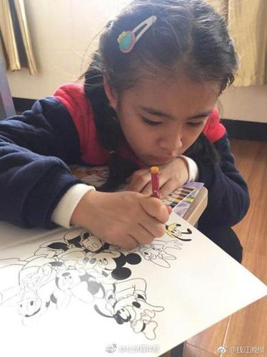 d9bec41e708cf50a6d50f1606938f75d.jpg 救助站小演员DNA检测:与带她偷窃的女子有血缘关系