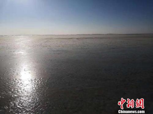 查干湖“静候”冬捕高潮“鱼把头”开始评估鱼群方向