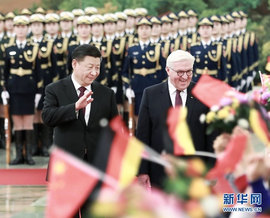 12月10日，国家主席习近平在北京人民大会堂同德国总统施泰因迈尔举行会谈。这是会谈前，习近平在人民大会堂北大厅为施泰因迈尔举行欢迎仪式。2