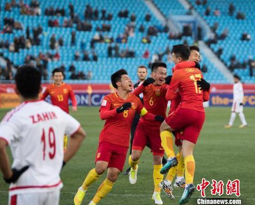 资料图:中国队参加U23亚洲杯 杨杰 摄 点击进入下一页