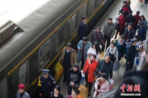 资料图:春运。张云 摄 资料图:春运。张云 摄