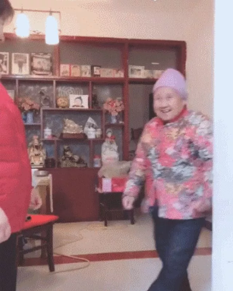 点击进入下一页