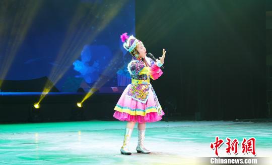 图为歌曲《阿爸的草原童话》。　林榕生 摄