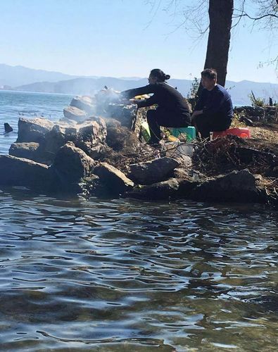 洱海边洗车的刚走烧烤的又来了!官方处罚结果公布