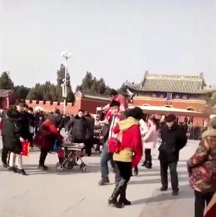 点击进入下一页