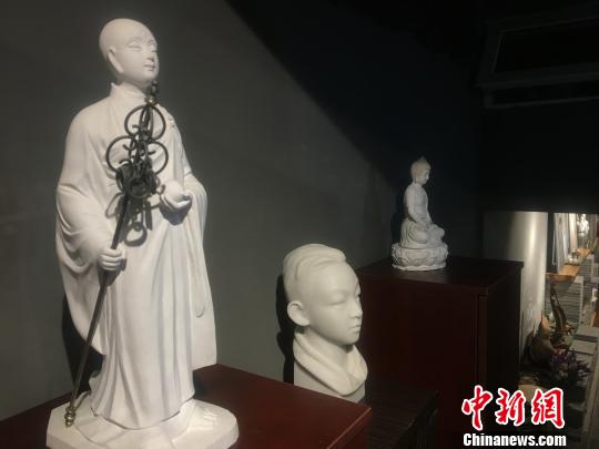 安志柏工作室的一角 武一力 摄