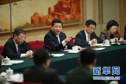 3月5日，中共中央总书记、中共中央军委主席习近平参加十二届全国人大一次会议上海代表团的审议。 新华社记者 兰红光 摄