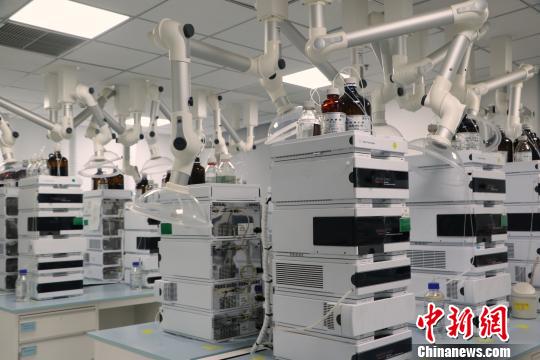 浙江科技型企业设备。　钱晨菲 摄