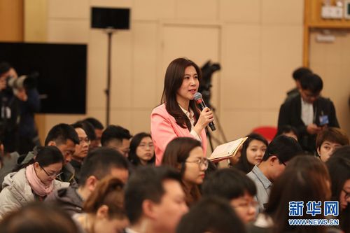 图为农视网记者提问。新华网 陈杰 摄