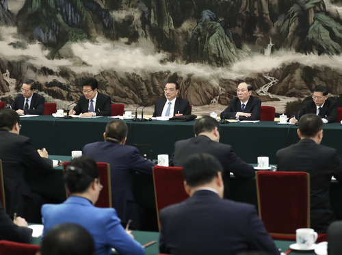 3月8日，中共中央政治局常委、国务院总理李克强参加十三届全国人大二次会议湖北代表团的审议。新华社记者 丁林 摄