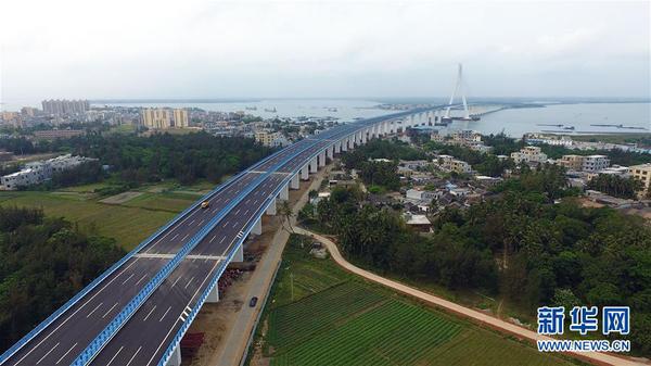 这是3月18日无人机拍摄的海南海文大桥。新华社记者 郭程 摄
