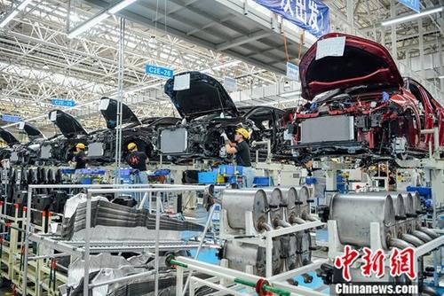 资料图：汽车生产车间。<a target='_blank' href='http://www.chinanews.com/'>中新社</a>记者 佟郁 摄