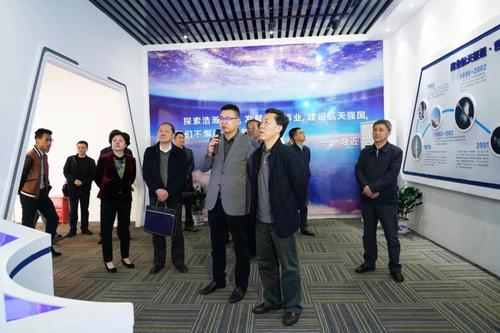 △湖北省政协委员在调研中