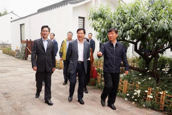 上海政协委员调研沪农业产业发展中存在的问题