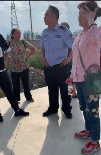 爱狗者救300只狗遭拒 狗贩:哪违法?此前损失近十万