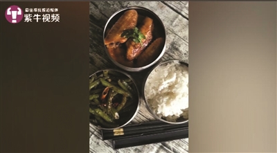 父亲为高考儿子送饭100天不重样 网友心态崩了