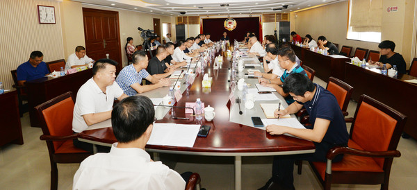 江门市政协召开企业界委员座谈会