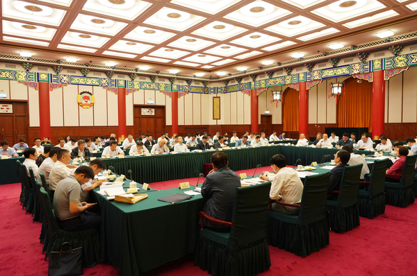 6月18日，政协第十三届全国委员会常务委员会第七次会议进行专题分组会。图为专题分组讨论会会场。本报记者贾宁摄