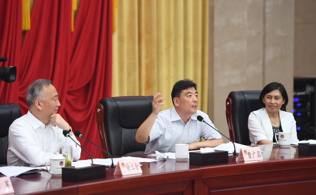 刷屏的蓝天白云，难道是“假蓝天”？ ——湖北省政协召开打赢蓝天保卫战月度专题协商会侧记