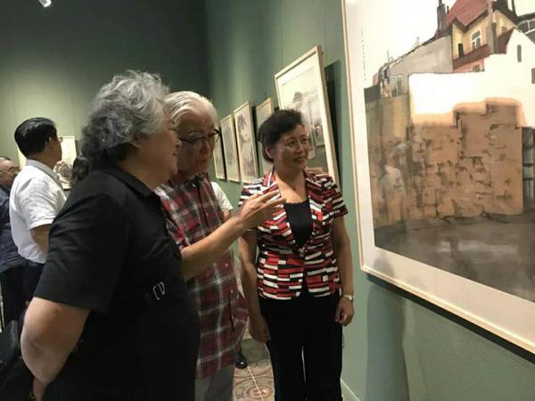 青岛市南区政协举办中国画主题展用水墨展现城市之美