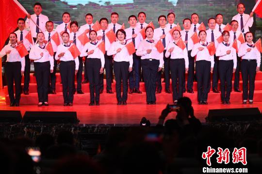 图为晚会现场。　何蓬磊 摄