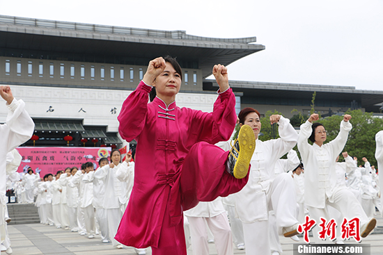 点击进入下一页