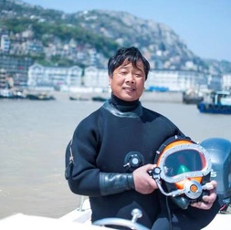 与海共舞的平安"水鬼​"