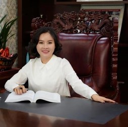 陶小翠：十年磨一剑 树人先树德 