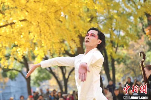 “银杏音乐会”。　张亨伟 摄