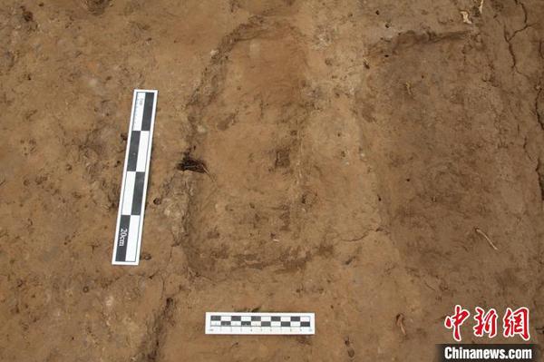 新寺遗址发现古代道路。陕西省考古研究院供图