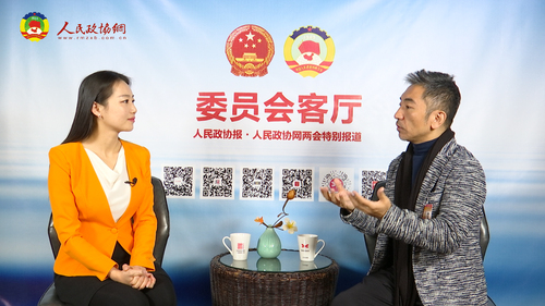吴彤