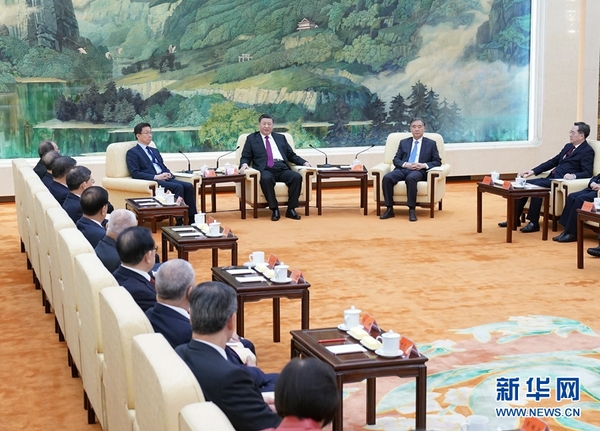 1月14日，习近平、汪洋、韩正等在北京人民大会堂同党外人士欢聚一堂，共迎佳节。新华社记者 庞兴雷 摄