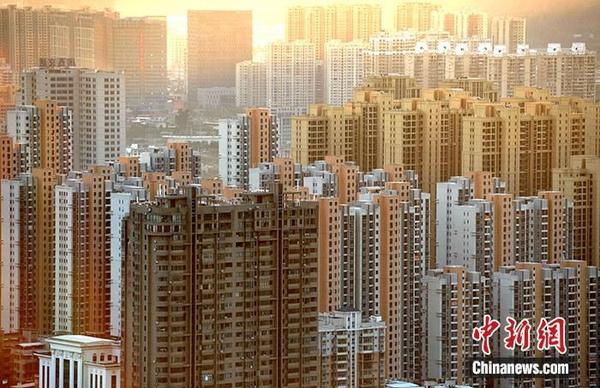 资料图：图为福建省龙岩市区一处房地产楼盘。<a target='_blank' href='http://www.chinanews.com/'>中新社</a>记者 张斌 摄