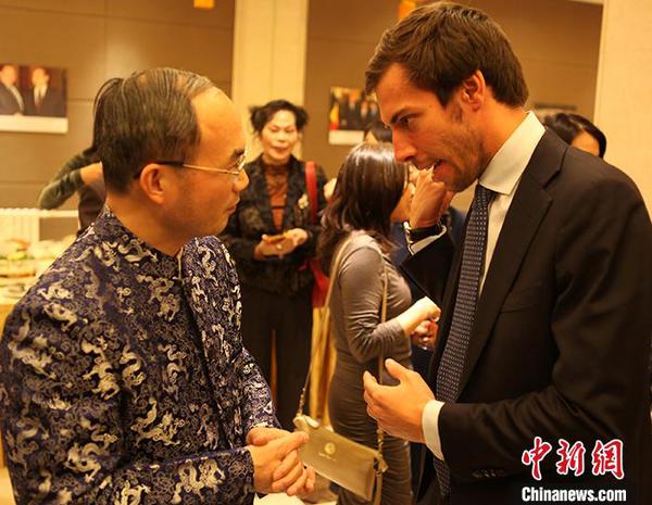 点击进入下一页