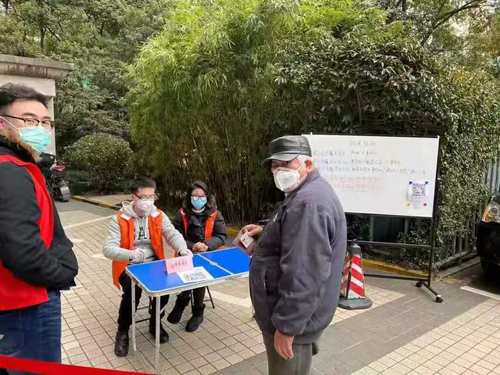 高济宇：他们不计生死，我们有什么理由畏缩不前？