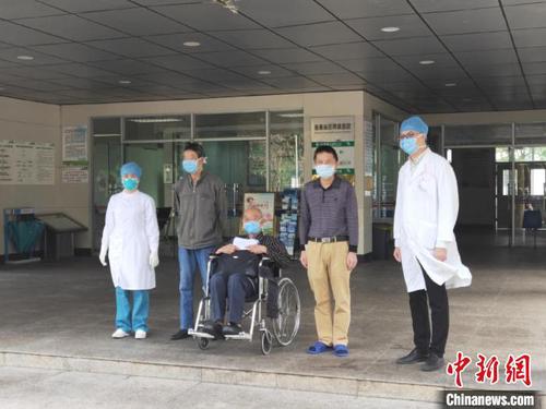 海南省人民医院新增3名新冠肺炎患者出院其中2名危重症患者