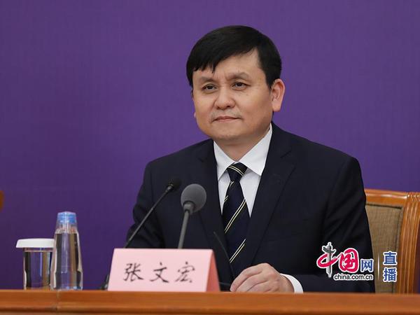 上海华山医院感染科主任、上海市医疗救治专家组组长张文宏 上海华山医院感染科主任、上海市医疗救治专家组组长张文宏