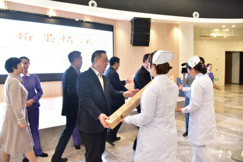 盐城市政协举行抗疫主题书画捐赠活动1
