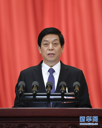 全国人大常委会委员长栗战书作全国人民代表大会常务委员会工作报告。新华社记者 高洁 摄 全国人大常委会委员长栗战书作全国人民代表大会常务委员会工作报告。新华社记者 高洁 摄