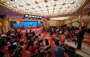 全国政协十三届三次会议新闻发布会举行