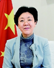 李静