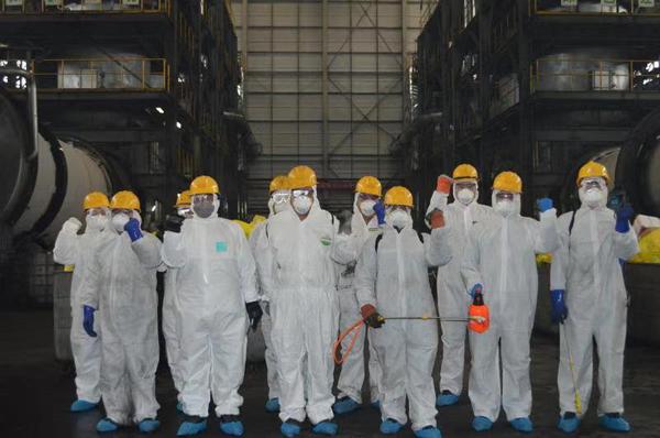 图片4:公司车间员工向疫情宣战 图片4:公司车间员工向疫情宣战