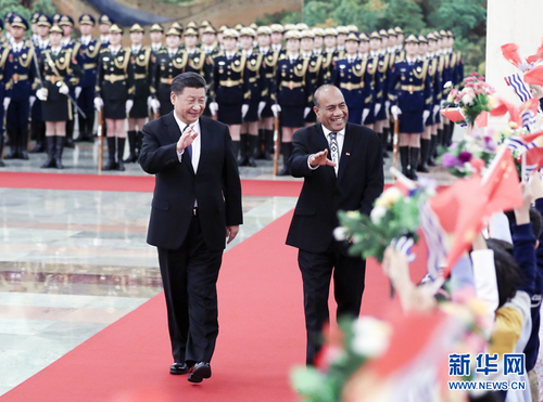 　1月6日，国家主席习近平在北京人民大会堂同基里巴斯总统马茂会谈。这是会谈前，习近平在人民大会堂北大厅为马茂举行欢迎仪式。 新华社记者 丁林 摄